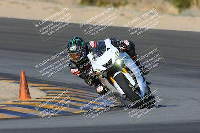 media/Dec-18-2022-SoCal Trackdays (Sun) [[8099a50955]]/Turn 10 (140pm)/